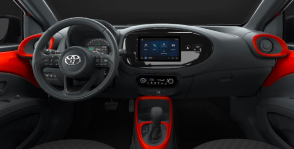 Toyota-Aygo-X-Cross-Like-Automatico-Interior