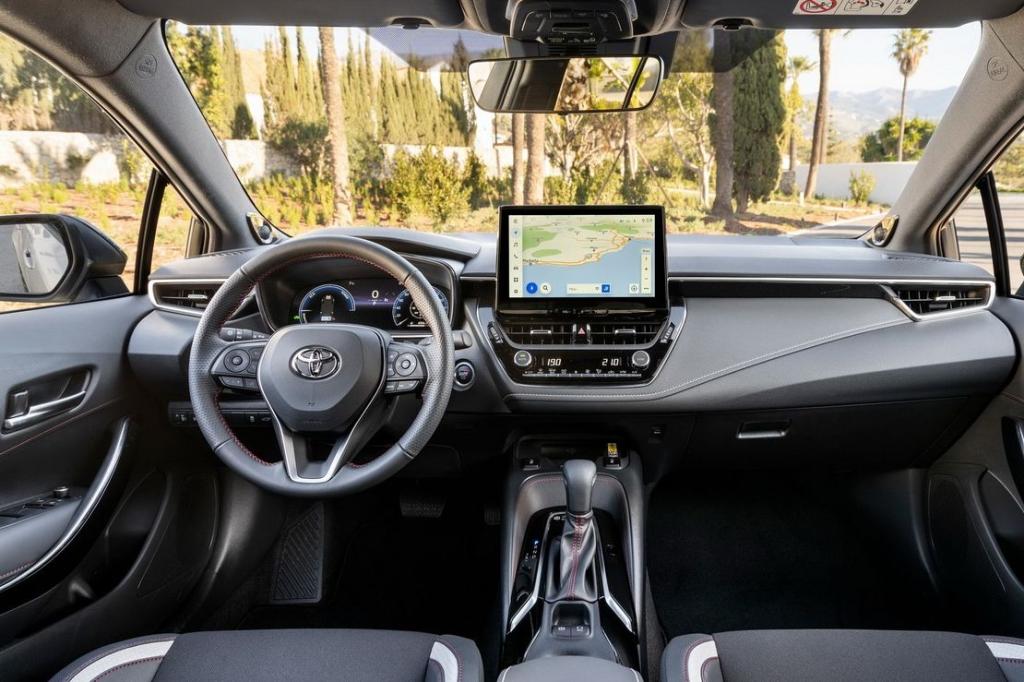 Corolla Touring Sports interior