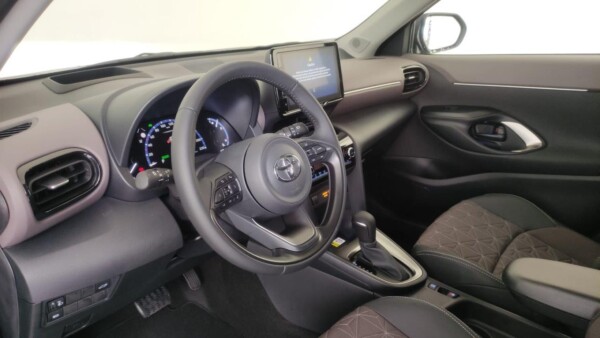 TOYOTA YARIS CROSS 120H STYLE PLUS - Imagen 18