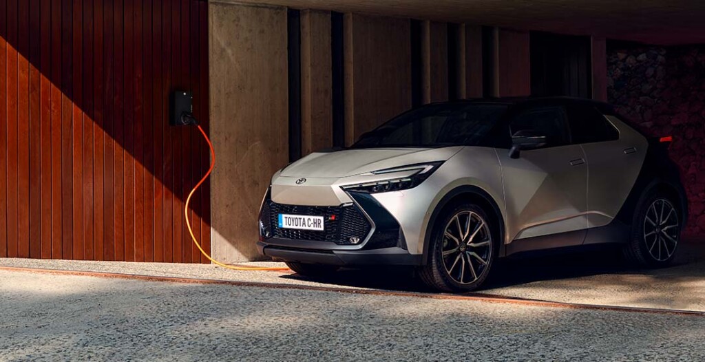 TOYOTA C-HR PLUG IN HYBRID