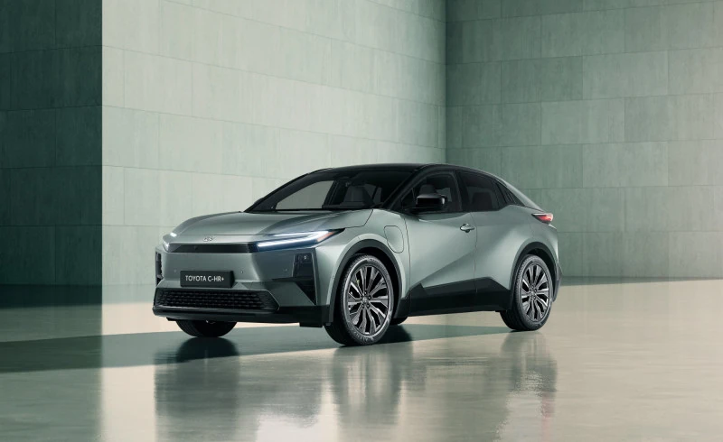 Nuevo C-HR+ Perfil