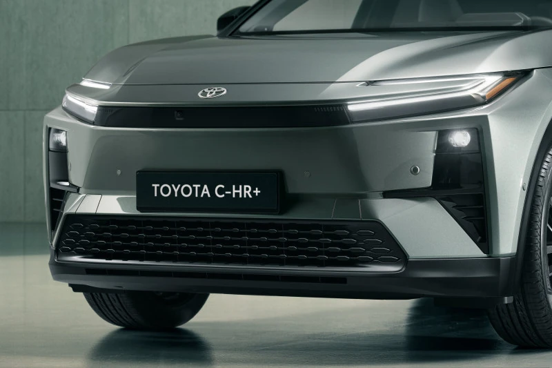 Nuevo Toyota C-HR+ Frontal