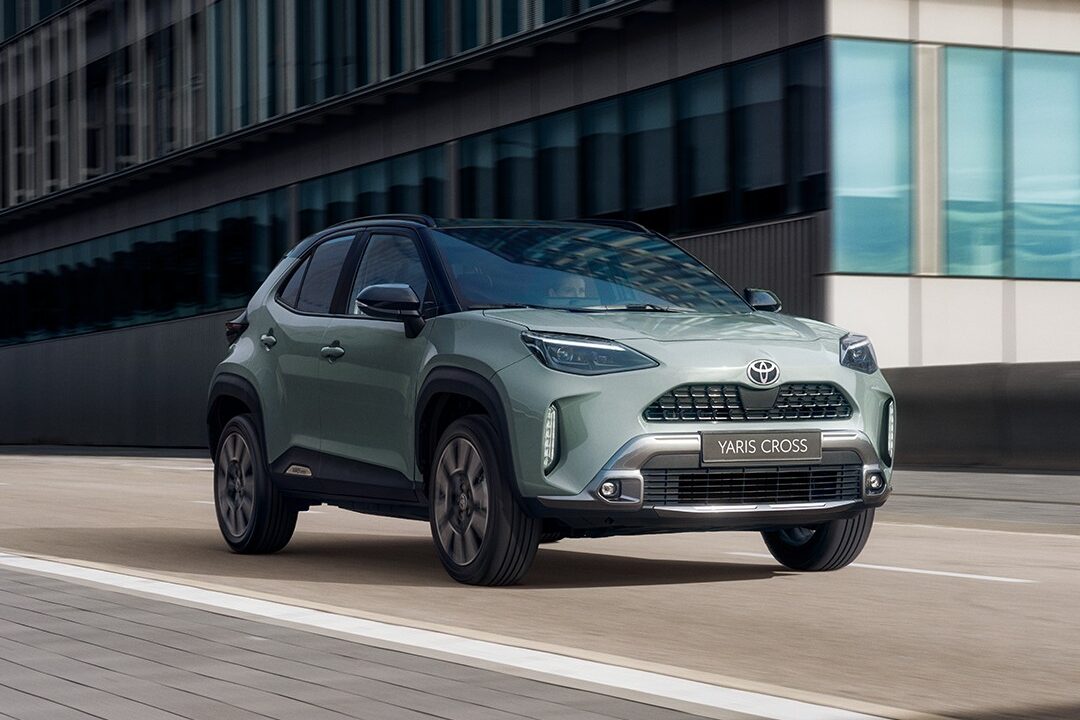 yaris cross de frente