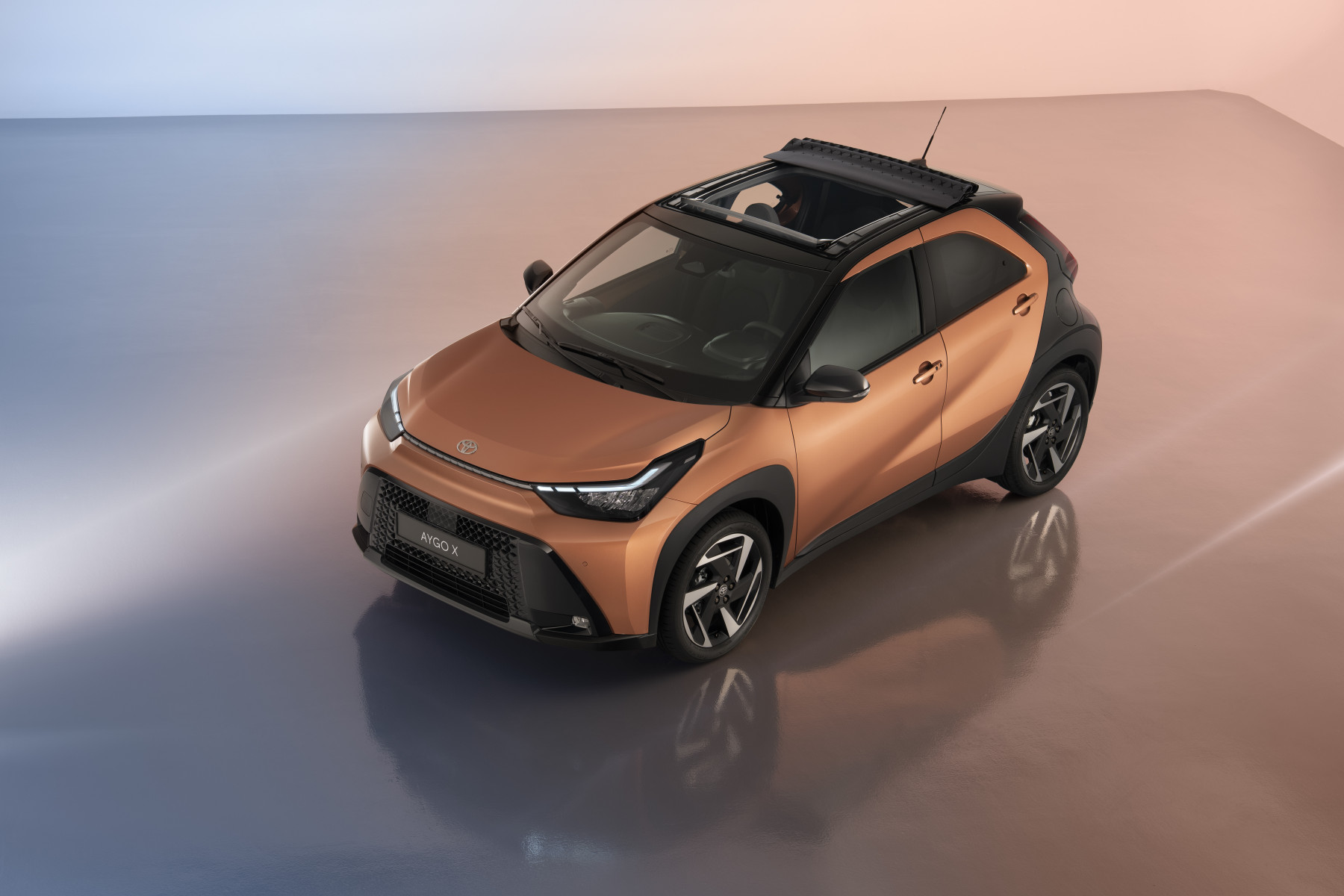 Toyota Aygo X Cross Hybrid 120 Chic Skyview [year]