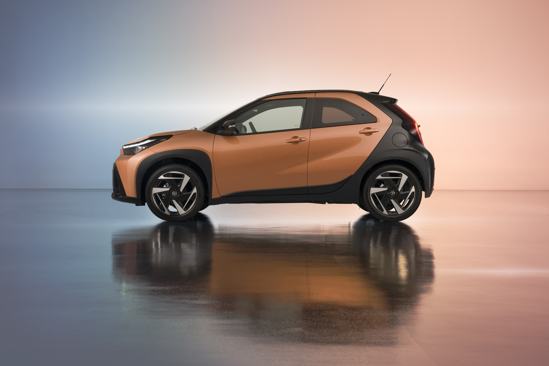 Toyota Aygo X Cross Hybrid 120 Chic [year]