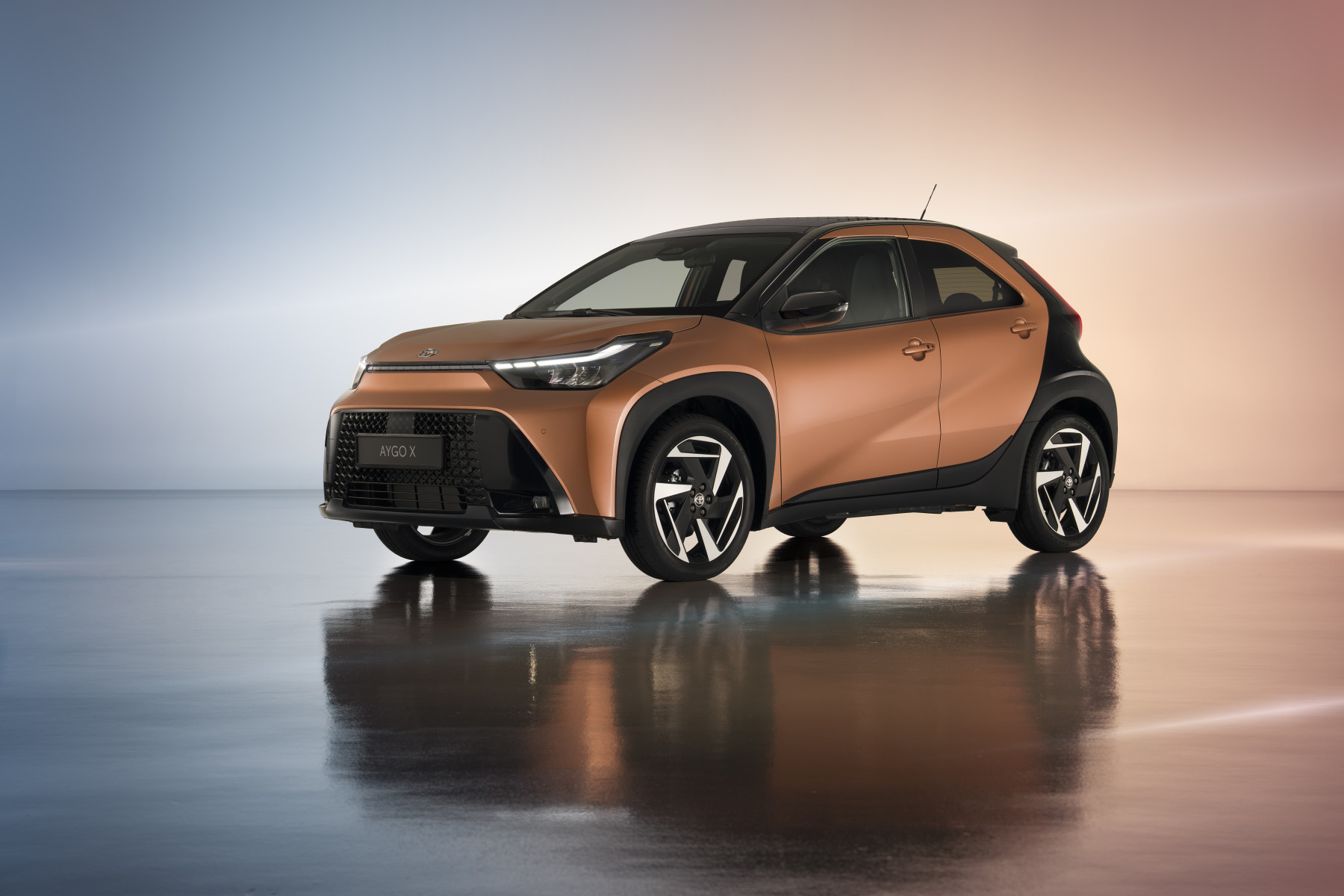 Nuevo Toyota Aygo X Cross Hybrid Play