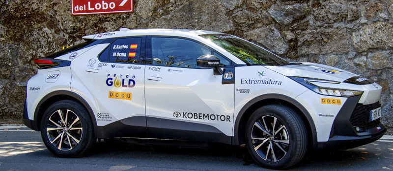 Ángel santos y Mario Osma en la Eco Rallye Repsol A Coruña