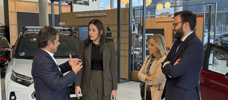 La alcaldesa de Majadahonda visita Kobe Motor: procesos, servicio y movilidad