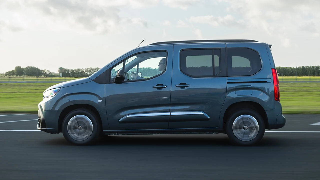 oferta renting furgonetas pequeñas Promoción Toyota renting furgonetas pequeñas