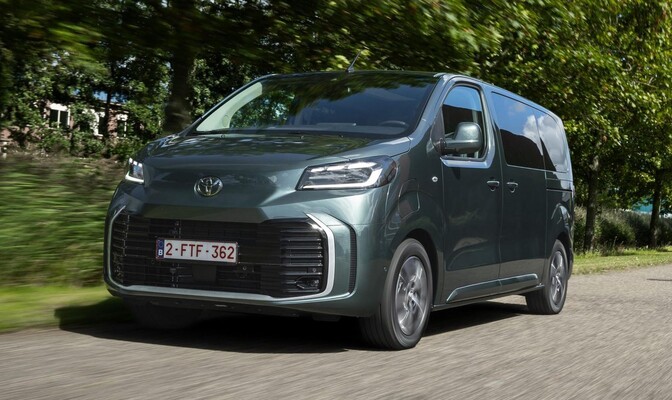 Promoción Toyota Renting de 7 plazas