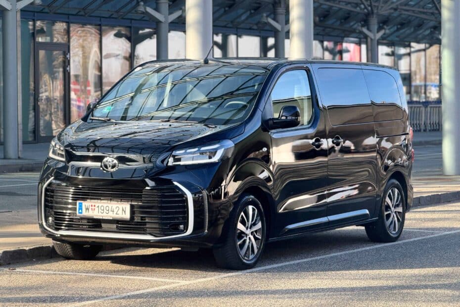 Oferta de Renting Toyota de 7 plazas Promoción Renting de Toyota Coches de 7 plazas