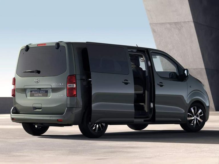 Alquiler Toyota Proace Verso Eléctrica