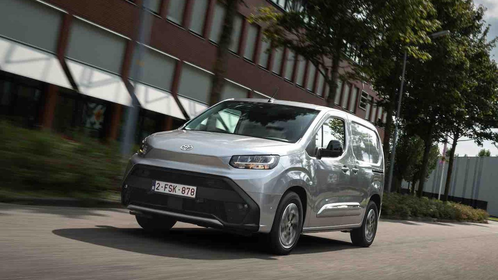 Consumos Proace City