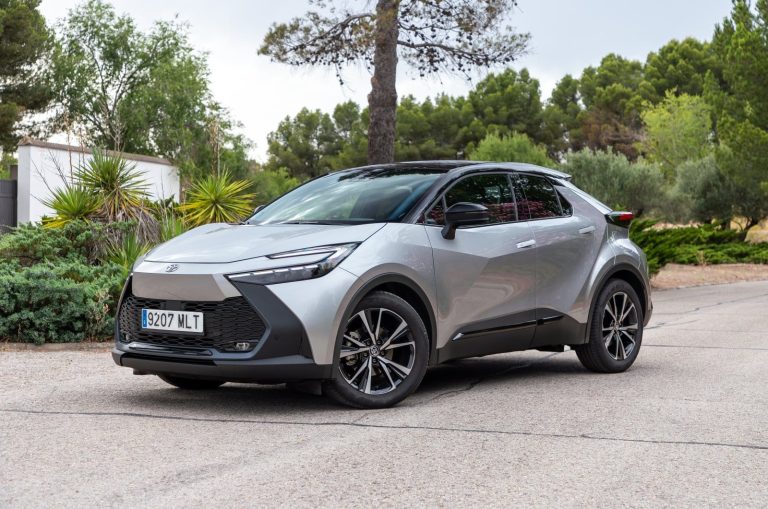 Alquiler Toyota C-HR