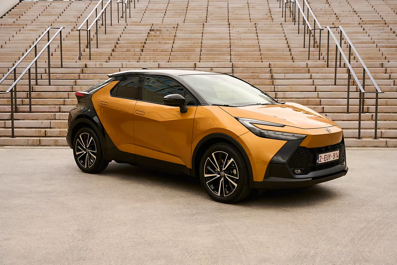 Conectividad y multimedia del C-hr Plug-in