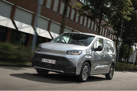 Leasing de Toyota de coches comerciales eléctricos