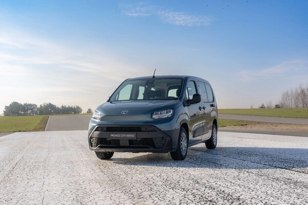 Furgonetas Toyota para Málaga - Kobe Motor