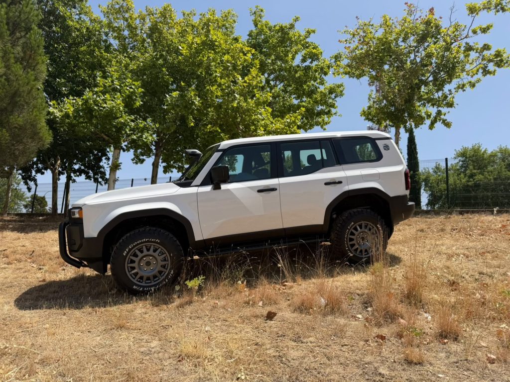 nuevo toyota land cruiser 250 ultimate by kobe motor
